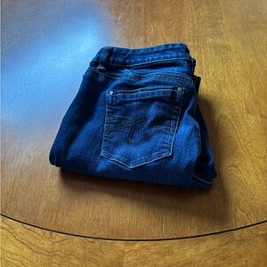 White House Black Market blanc Slim ankle